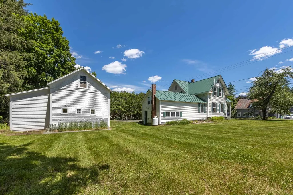 1104 West Woodstock Road Woodstock VT 05091