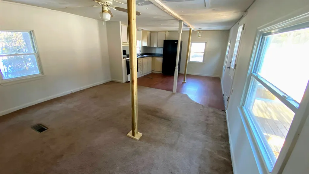 17 Holiday Lane Belmont NH 03220