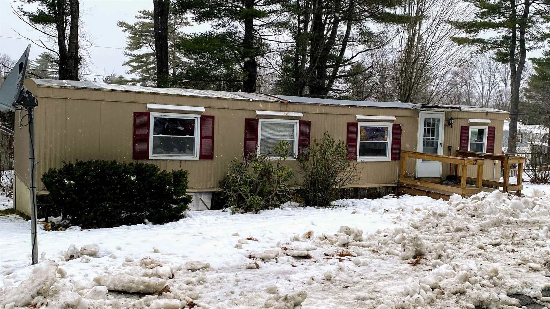 17 Holiday Lane Belmont NH 03220