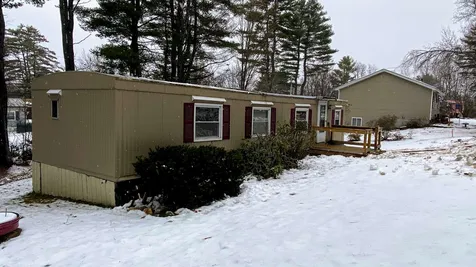 17 Holiday Lane Belmont NH 03220