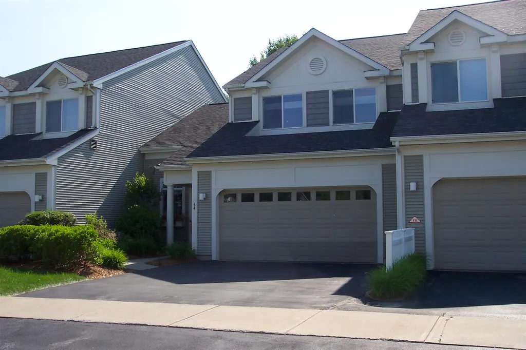 44 Hummingbird Drive South Burlington VT 05403
