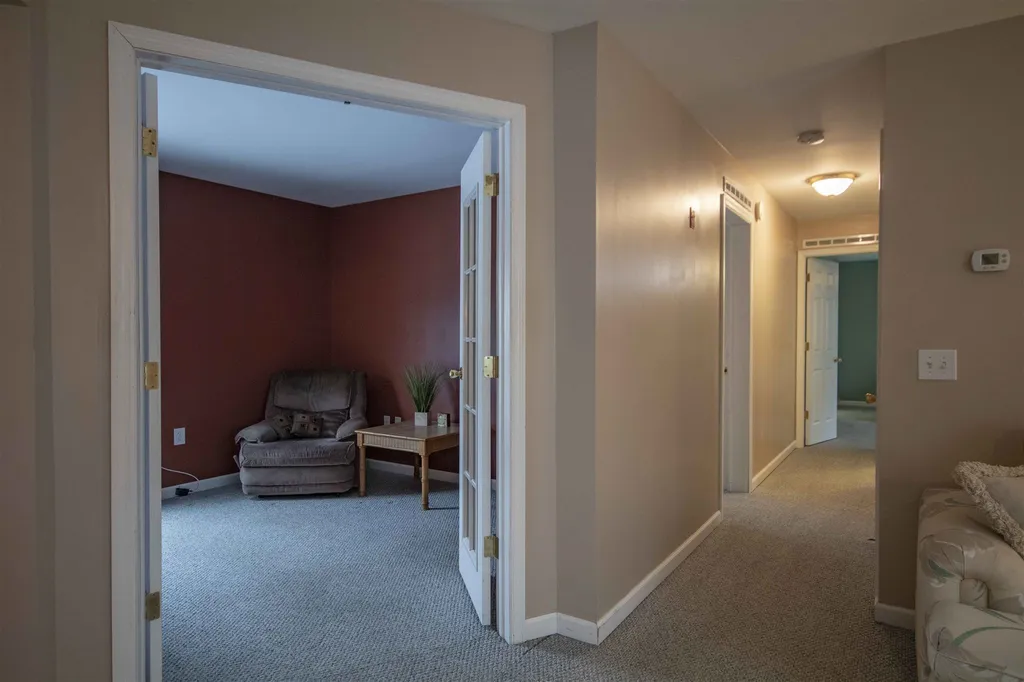 28 Shilah Drive Derry NH 03038