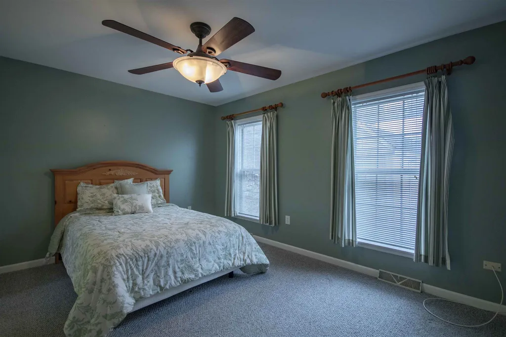 28 Shilah Drive Derry NH 03038