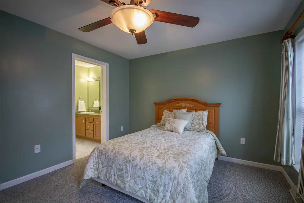 28 Shilah Drive Derry NH 03038