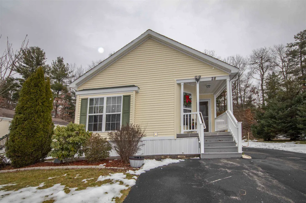 28 Shilah Drive Derry NH 03038