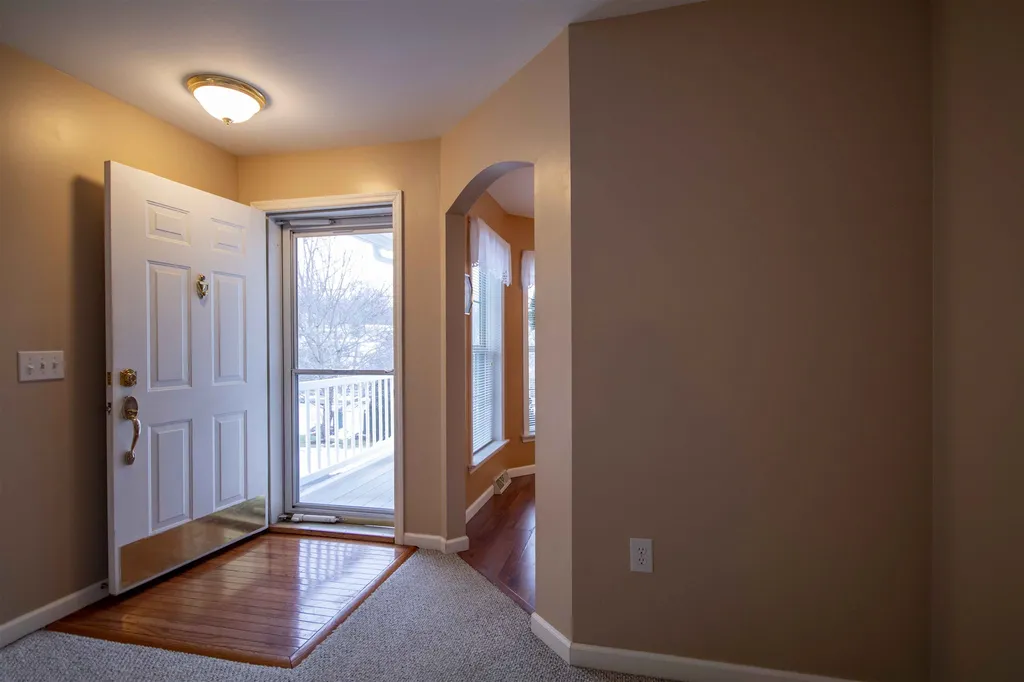 28 Shilah Drive Derry NH 03038
