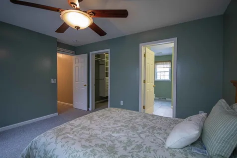 28 Shilah Drive Derry NH 03038