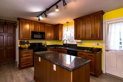 23 Fairway Drive Franklin NH 03235