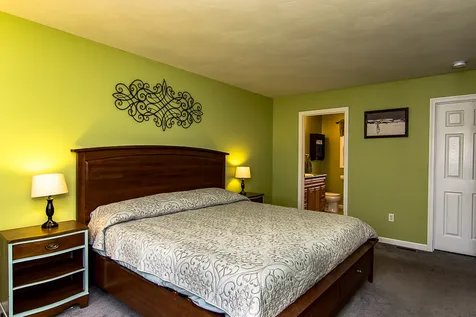 23 Fairway Drive Franklin NH 03235