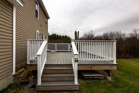 23 Fairway Drive Franklin NH 03235