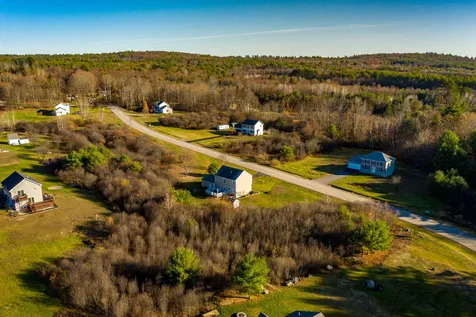 23 Fairway Drive Franklin NH 03235