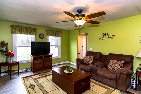 23 Fairway Drive Franklin NH 03235