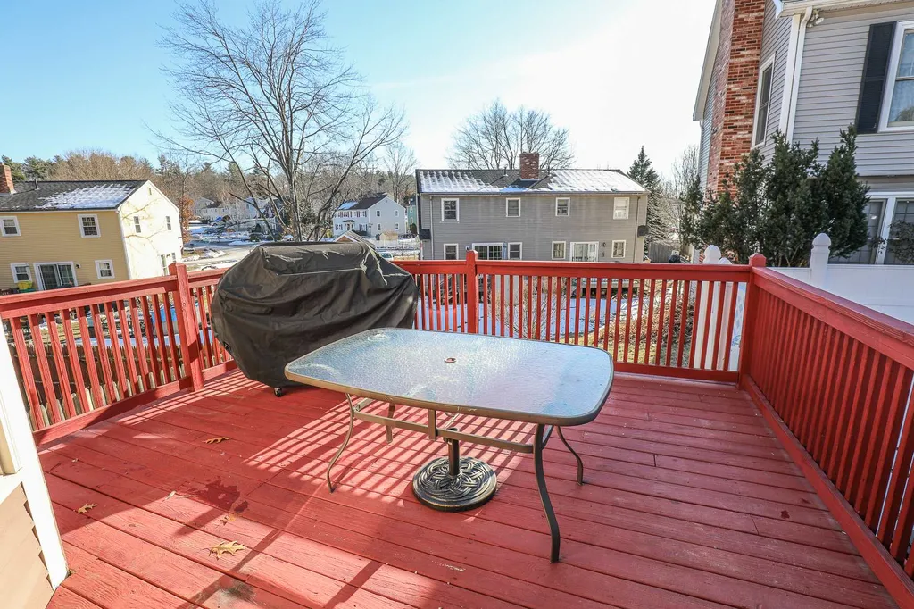5 Gayle Drive Derry NH 03038