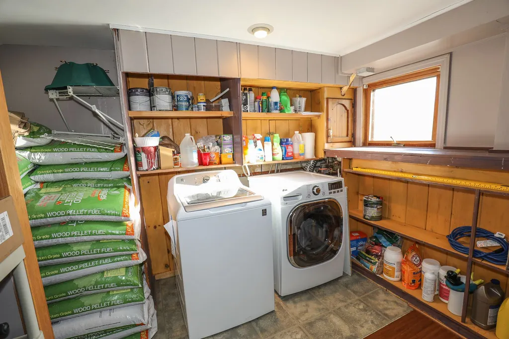 5 Gayle Drive Derry NH 03038