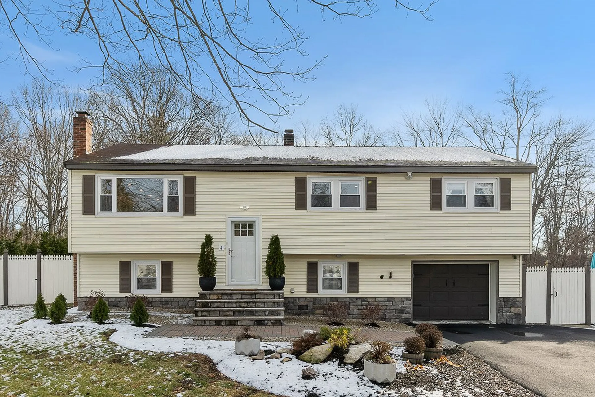 4 Diamond Avenue Salem NH 03079