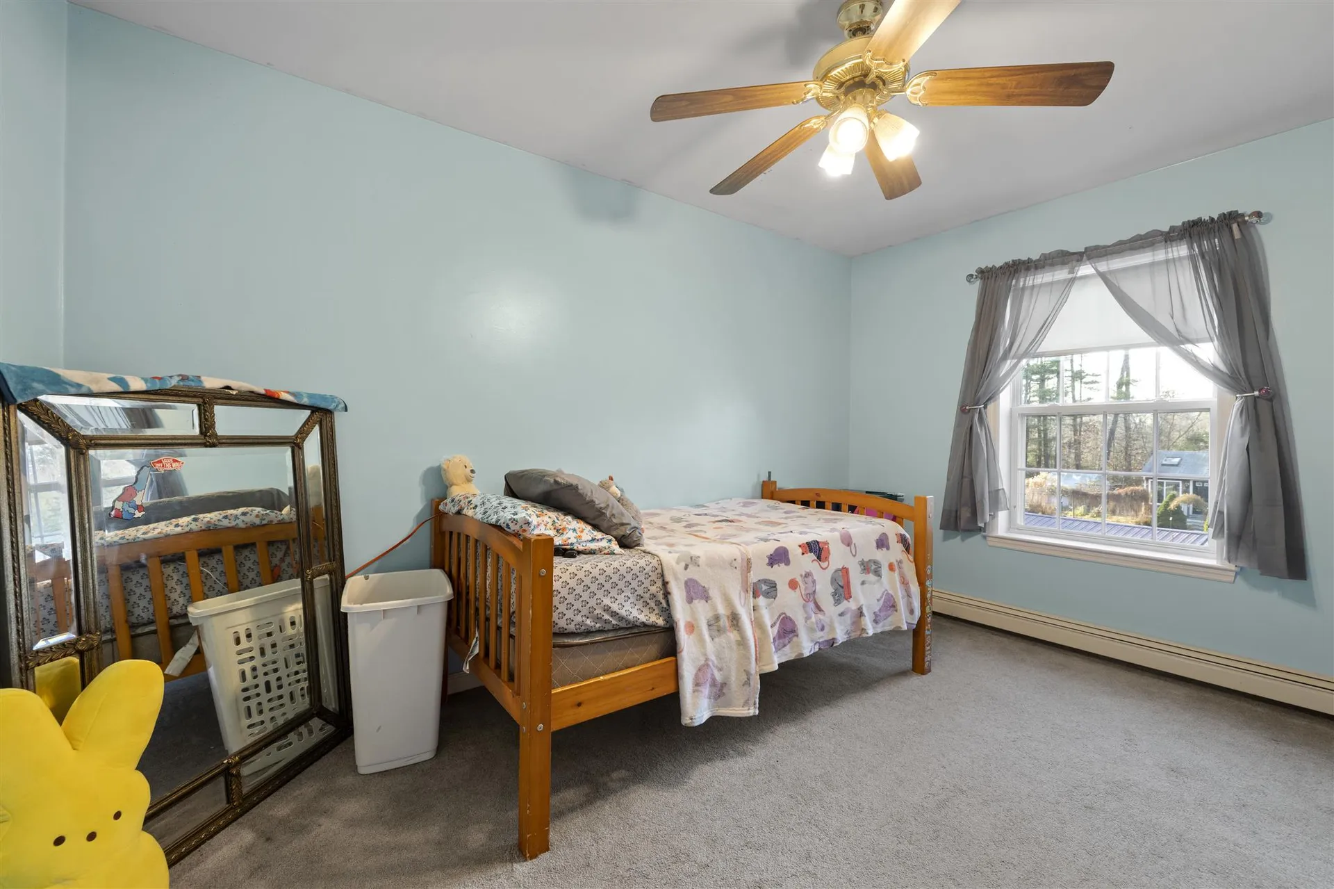 8 9th Street Kingston NH 03848