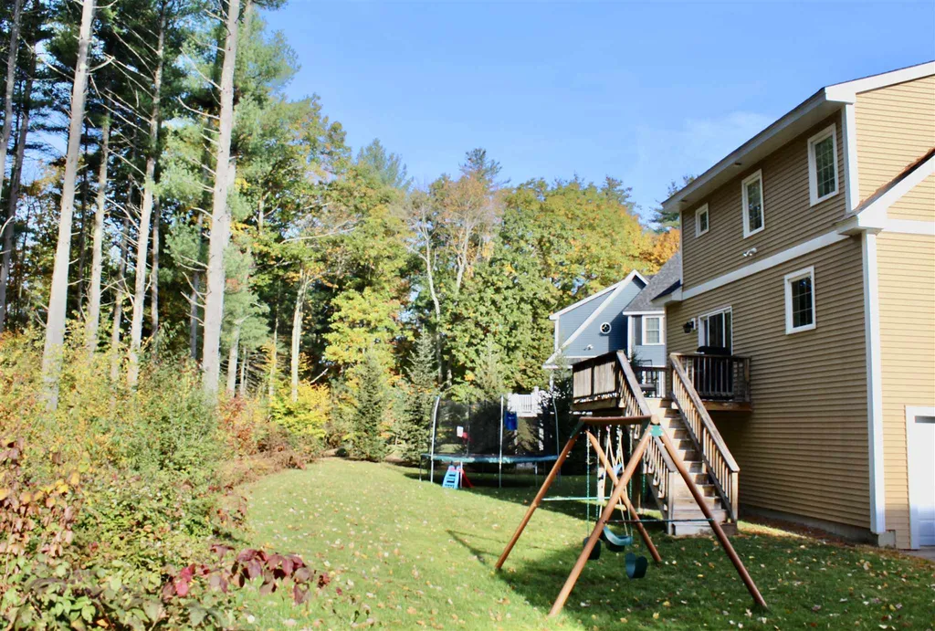 13 Winslow Drive Exeter NH 03833