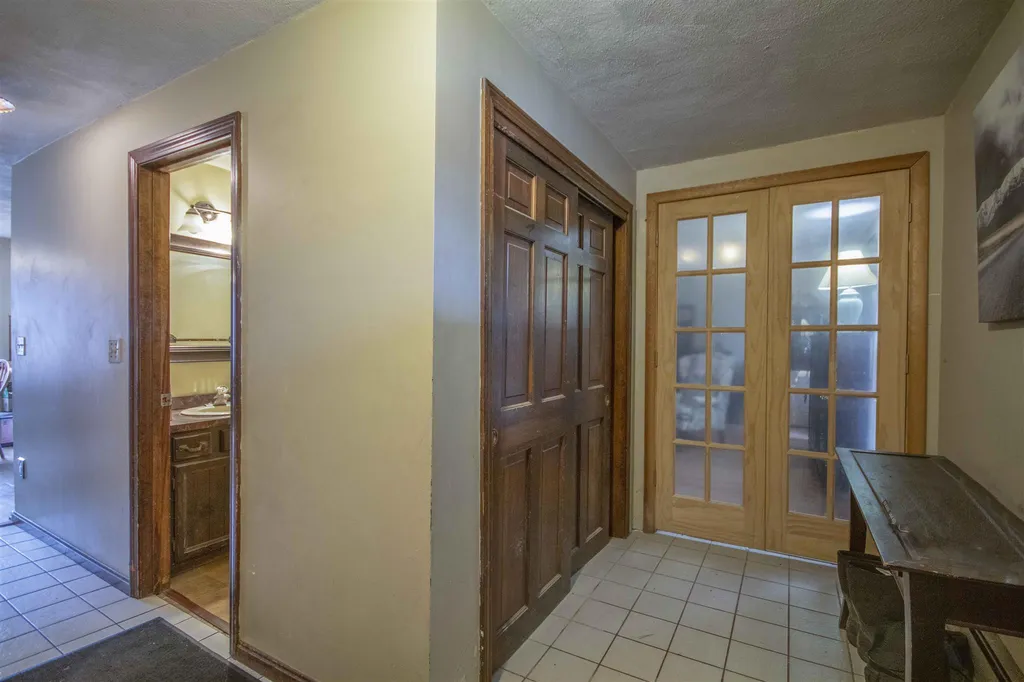 15 Tokanel Drive Londonderry NH 03053