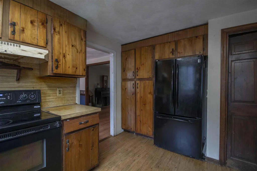 15 Tokanel Drive Londonderry NH 03053