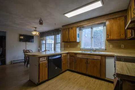 15 Tokanel Drive Londonderry NH 03053