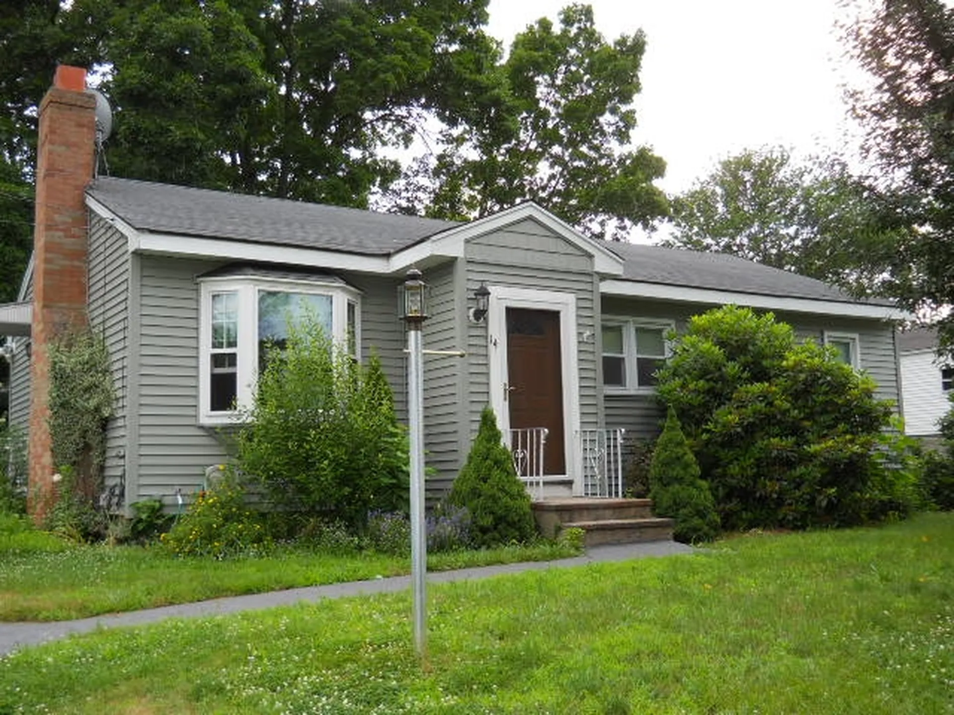 14 Ela Avenue Derry NH 03038