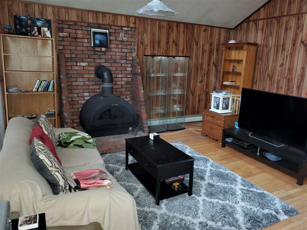 44 E Dunstable Road Nashua NH 03060
