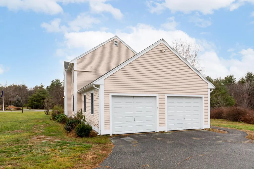 5 Riverwoods Drive Exeter NH 03833