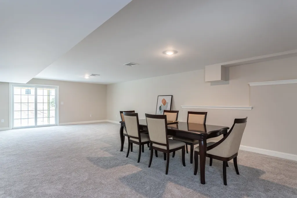27 Toby Circle Merrimack NH 03054