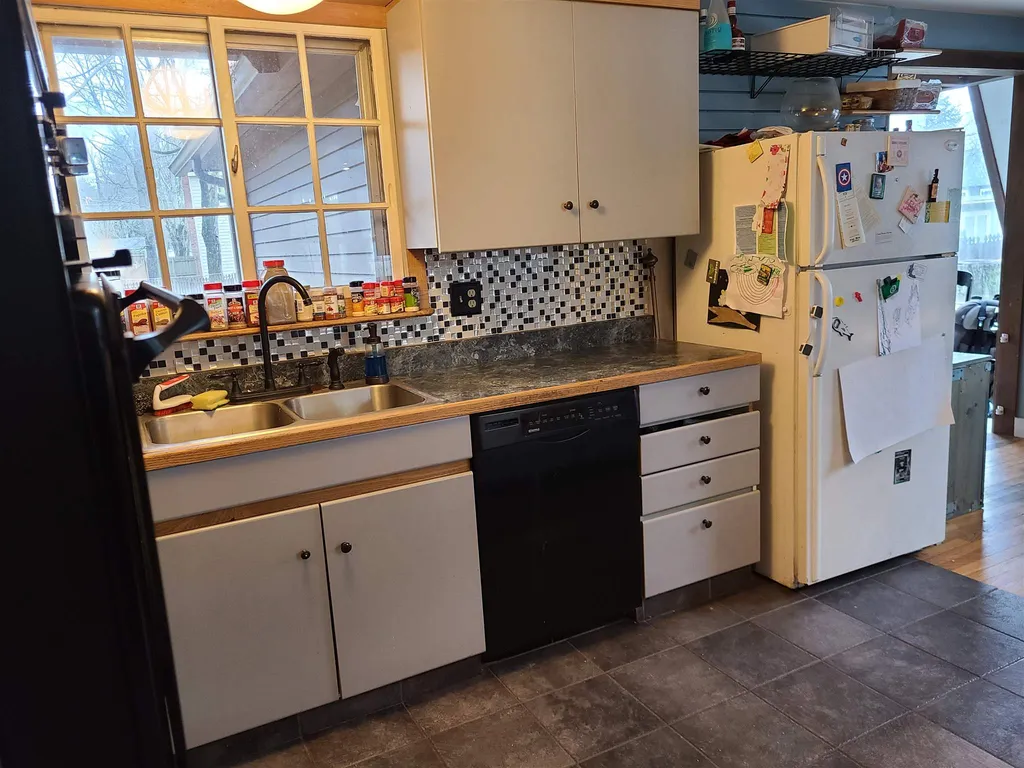 89 Colonial Drive Keene NH 03431