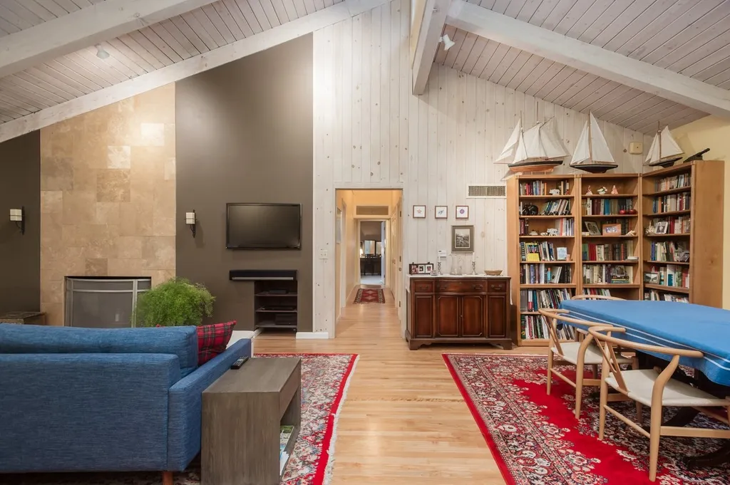 27 Orchard Drive Durham NH 03824