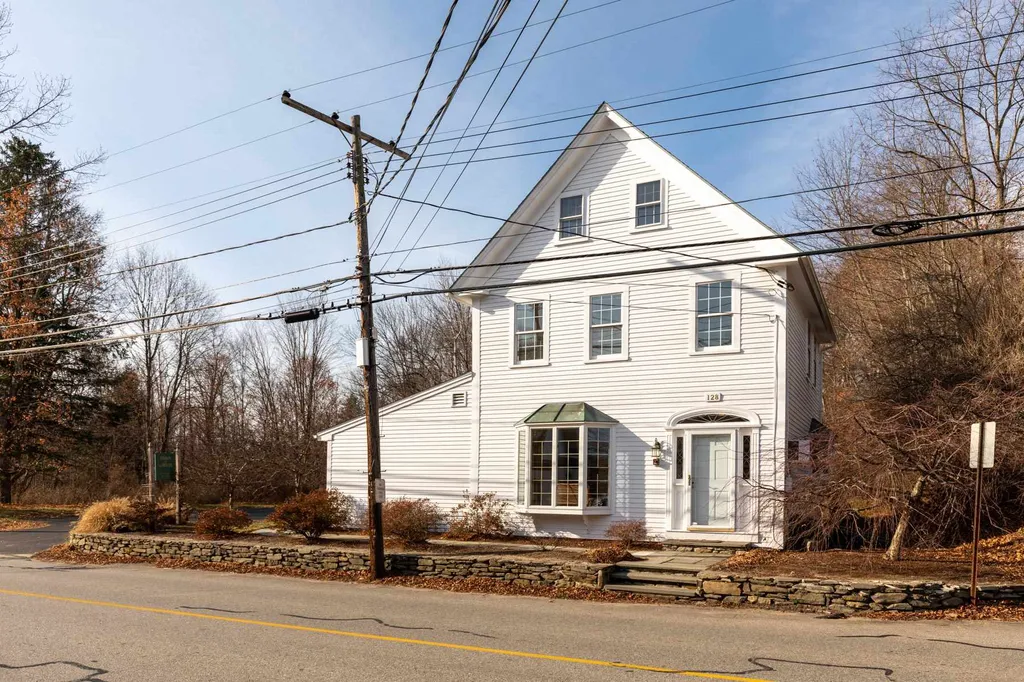 128 Main Street Epping NH 03042