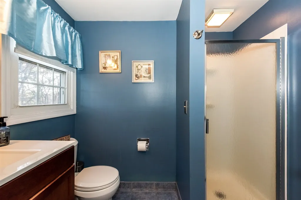33 Veterans Terrace Somersworth NH 03878