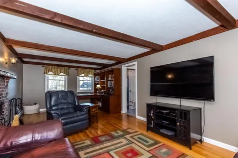 33 Veterans Terrace Somersworth NH 03878
