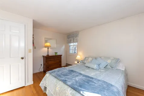 33 Veterans Terrace Somersworth NH 03878