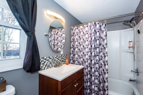 33 Veterans Terrace Somersworth NH 03878