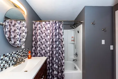 33 Veterans Terrace Somersworth NH 03878