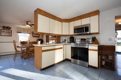 33 Veterans Terrace Somersworth NH 03878