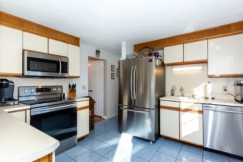 33 Veterans Terrace Somersworth NH 03878