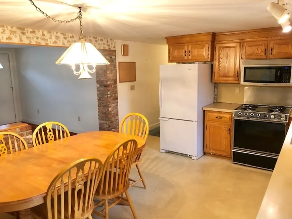 8 Cross Street Belmont NH 03220