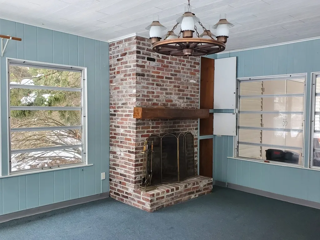 8 Cross Street Belmont NH 03220