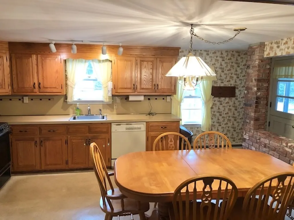 8 Cross Street Belmont NH 03220