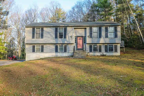 22 Pierce Road Raymond NH 03077