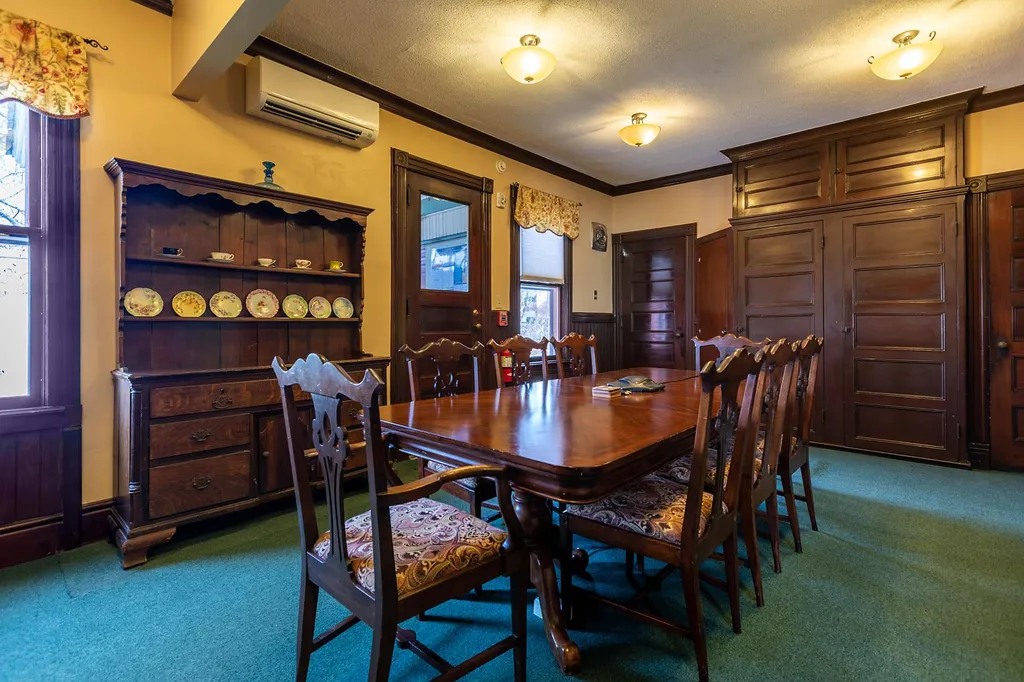 185 North Street Bennington VT 05201