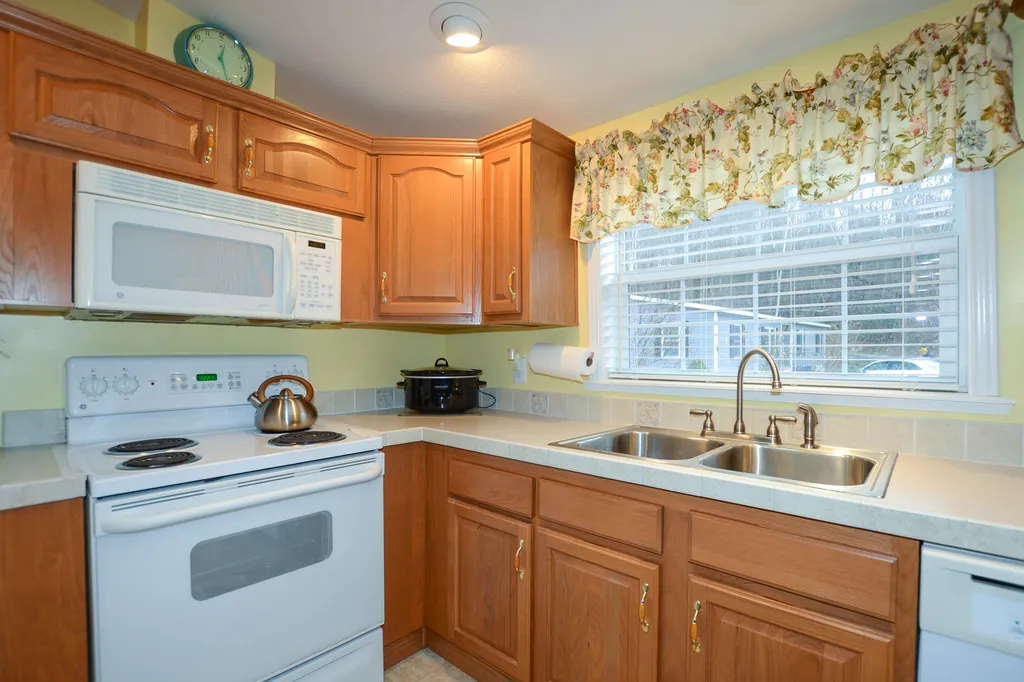 29 Boa Lane Seabrook NH 03874