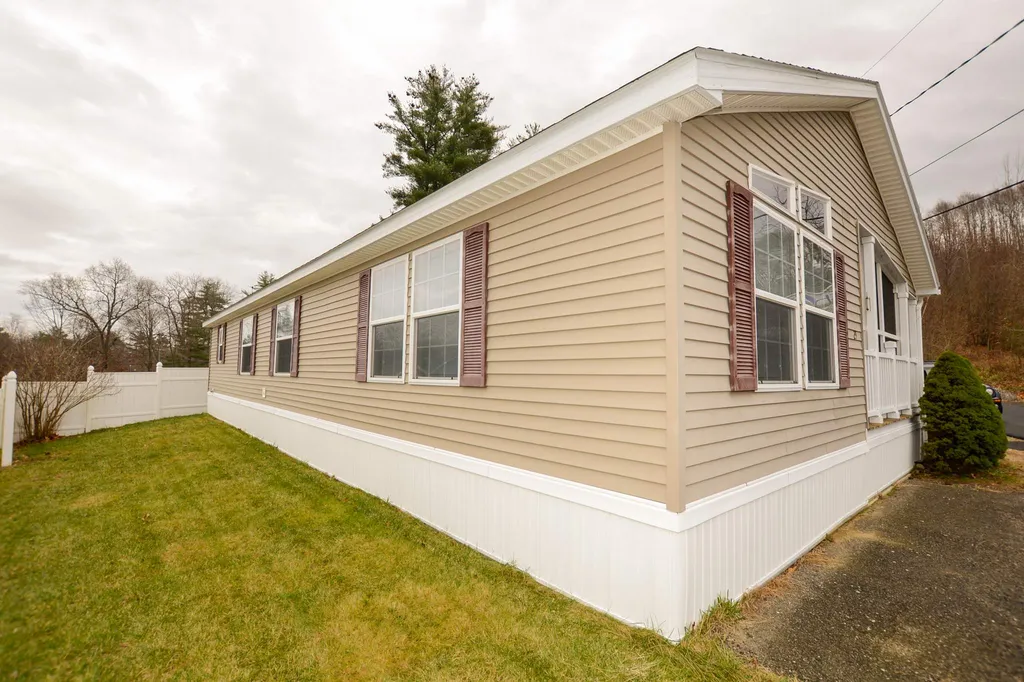 29 Boa Lane Seabrook NH 03874