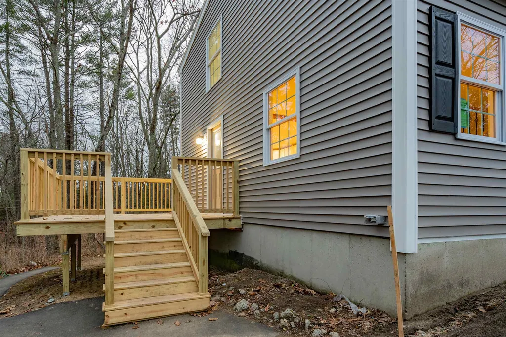 621 Main Street Fremont NH 03044