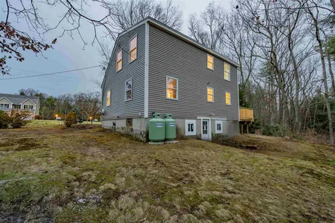 621 Main Street Fremont NH 03044