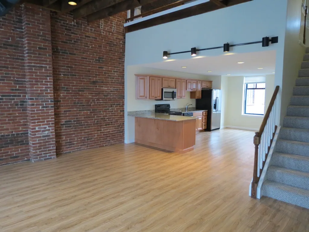 1181 Elm Street Manchester NH 03101