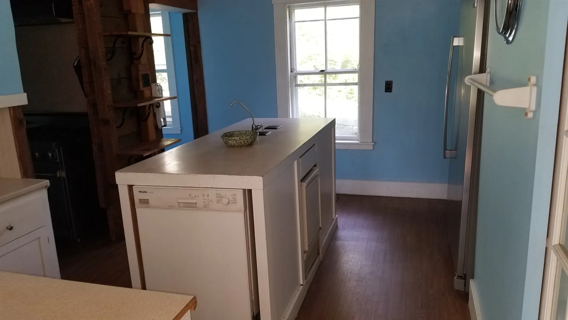 118 North Main Street Wolfeboro NH 03894