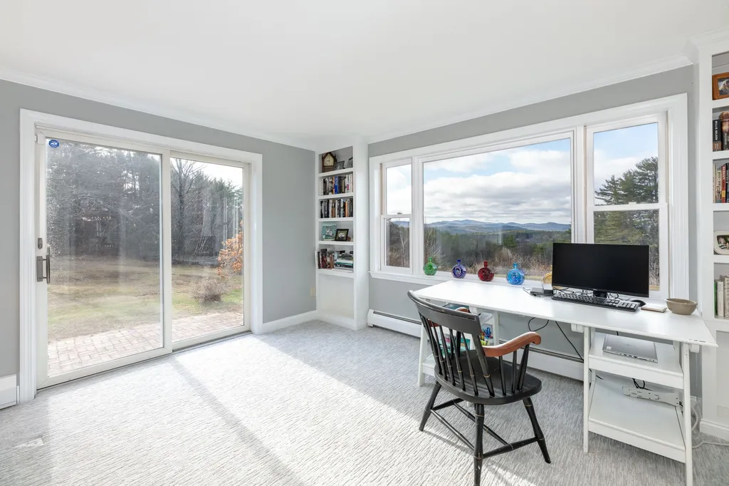 27 Pease Road Meredith NH 03253